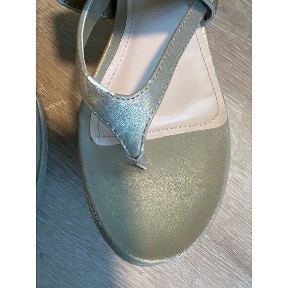 Kenneth Cole Reaction Women’s Pepea Cross Wedge Sandals Gold Size 8.5M - Picture 2 of 6